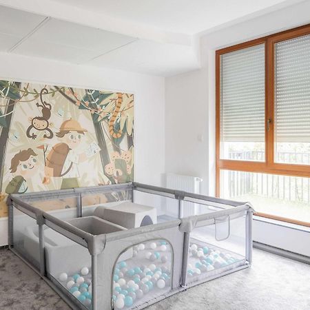 Apartment Sarmacka Wilanow With Parking, Sauna & Gym By Noclegi Renters Warsaw Exterior photo